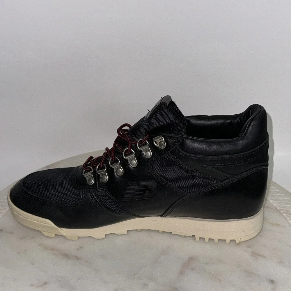 NEW BALANCE Urainal Size 9 Black Leather Textile Men's Hiker Boot MSRP $165